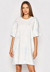 Sukienka codzienna Levis niebieska Levi's®  Loki A0660-0001  Relaxed Fit