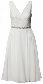 Suknia ślubna z kwiatową koronką i ozdobnymi kamieniami Mascara EAN MC181141S