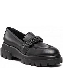 Półbuty na obcasie AGL czarne