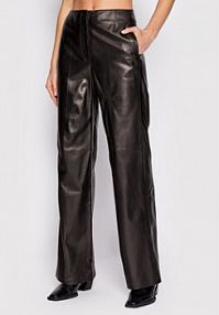 Spodnie skórzane Calvin Klein czarna 