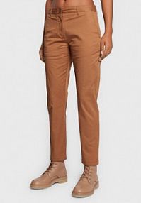 Chinosy Gant brązowe 