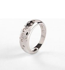 Pierścionek z ozdobnymi cyrkoniami  Bonprix