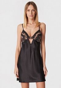Koszula nocna Chantelle X czarna T01GD0  Regular Fit