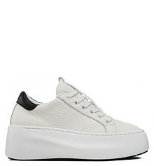 Półbuty na koturnie Vic Matié białe