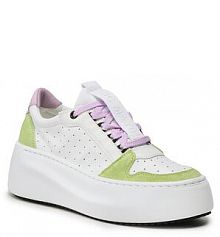 Półbuty na koturnie Vic Matié białe