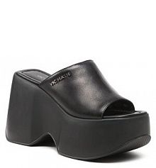 Klapki eleganckie Vic Matié czarne 1C6764DC06C070101 Black 101