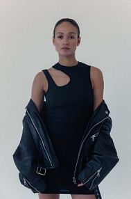 Sukienka mini Muuv.  czarna sukie.krotk.L