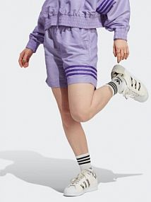 Szorty sportowe adidas fioletowe Adicolor Neuclassics Shorts IC5420