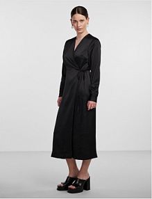 Sukienka codzienna YAS czarna 