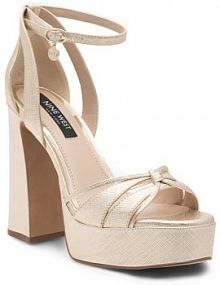 Sandały na obcasie Nine West złote