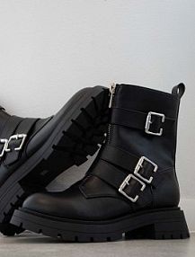 Botki Medicine  czarne damskie RW23.OBD701