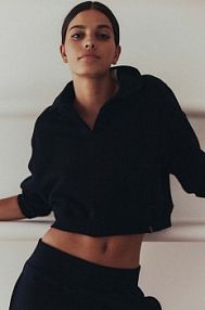 Bluza przez głowę Muuv.  czarna bluz.cropped.