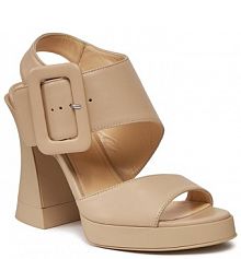 Sandały na obcasie AGL różowe