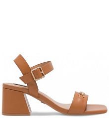 Sandały na obcasie Nine West brązowe