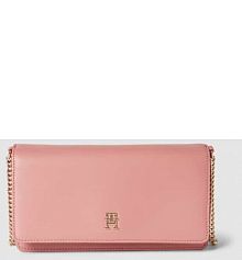 Kopertówka z aplikacją z logo Tommy Hilfiger różowa EAN AW0AW16109