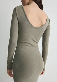 Dzianinowa sukienka maxi Reserved zielona 8568B-87X