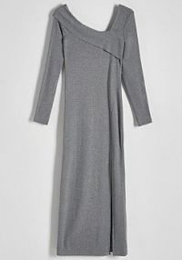 Dzianinowa sukienka z asymetrycznym dekoltem Reserved szara 6894B-90X