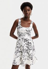 Sukienka letnia Desigual biała 