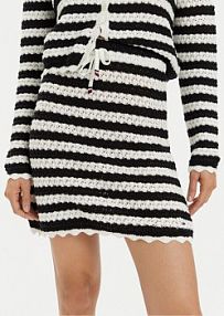 Spódnica ołówkowa Tommy Jeans czarna 