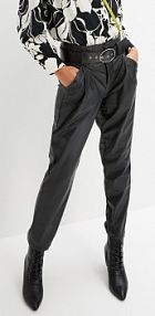 Spodnie ze sztucznej skóry z paskiem i wysoką talią  Bonprix