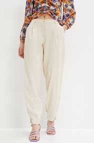 Spodnie z zakładkami poniżej talii  damskie Bonprix