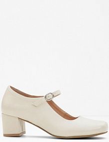 Czółenka z paskiem  Bonprix