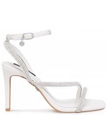 Sandały na obcasie Nine West białe