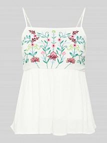 Top na ramiączkach z efektem stopniowania model CHELLA YAS biały damski EAN BP Häkel Strap4