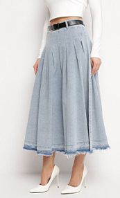 Jasnoniebieska spódnica Jeansowa Rozkloszowana z Paskiem z Ekoskóry Nalier Born2Be