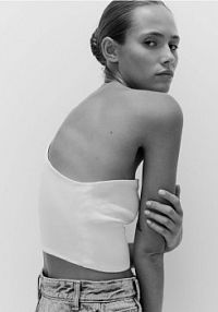 Asymetryczny top z wiskozy Reserved biały damski 0326I-00X