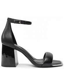 Sandały na obcasie DKNY czarne