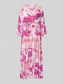 Długa sukienka z kołnierzem z lamówką model Edina Lieblingsstück różowa EAN 24057520