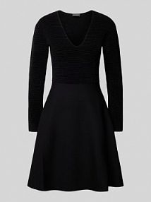 Sukienka o długości do kolan z fakturowanym wzorem model Ottoman Emporio Armani czarna EAN 6D2ATB.2M21Z