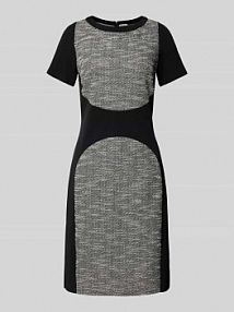 Sukienka koktajlowa o długości do kolan z okrągłym dekoltem Vera Mont czarna EAN 70474051
