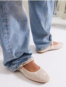 Beżowe Balerinki na Płaskiej Podeszwie Ozdobione Cyrkoniami i Regulowanym Paskem Nenivia Renee