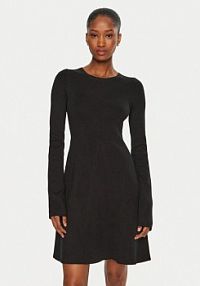Sukienka dzianinowa Calvin Klein Jeans czarna 