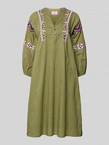 Sukienka o długości do kolan z rękawem o dł. 3/4 model Evy Lieblingsstück oliwkowa EAN 24057943