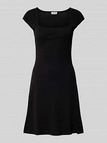 Sukienka mini z prostokątnym dekoltem model NEW SIGNE Noisy May czarna EAN Dnm Hbk Ss Dress