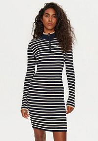 Sukienka dzianinowa Tommy Jeans granatowa 