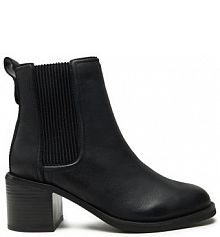 Botki na obcasie Clarks czarne