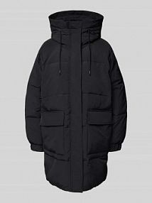 Płaszcz pikowany z nakładanymi kieszeniami z patką model MELLOW FREE/QUENT czarny damski EAN 204502