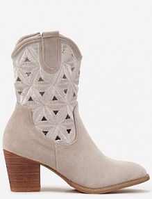 Jasnobeżowe Botki kowbojki Vices na Słupku z Geometrycznym Motywem Sarori