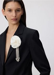 Broszka z kwiatem Reserved srebrna 390DV-SLV