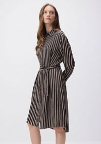 Koszulowa sukienka midi z wiskozy Reserved brązowa 809ET-89X