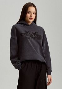 Bluza z kapturem i rozmazanym nadrukiem House czarna damska 094CB-99X