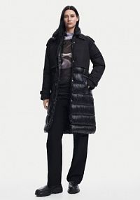 Kurtka puchowa Desigual czarna damska Płaszcz zimowy