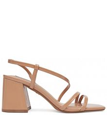 Sandały na obcasie Nine West beżowe