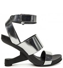 Sandały na obcasie United Nude srebrne