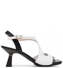 Sandały na obcasie Hispanitas białe