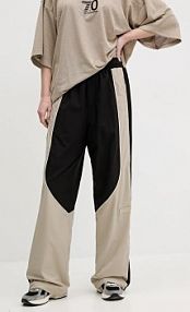 Spodnie dresowe EA7 Emporio Armani  czarne damskie AF14333.7X000